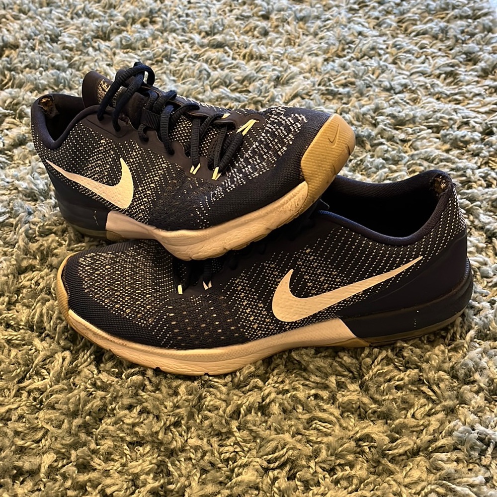 10.5 M Nike Air Max Typha